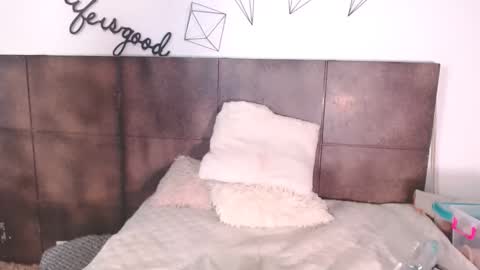 Hi guys online show from December 2, 2025, 3:29 pm