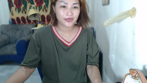 Snapshot of lovely_singlemom chatting on January 8, 2025, 8:39 pm ask me dear online show from January 8, 2025, 8:39 pm