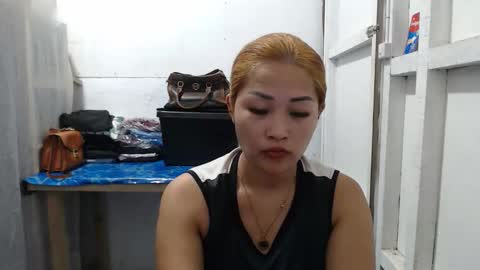 Snapshot of lovely_singlemom chatting on May 17, 2026, 12:08 am ask me dear online show from May 17, 2026, 12:08 am