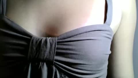 Snapshot of lovely_yvoneslutty chatting on September 16, 2025, 2:51 pm lovely_yvoneslutty online show from September 16, 2025, 2:51 pm