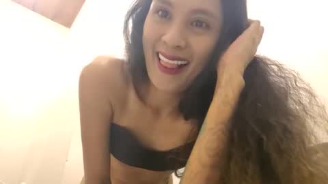 Snapshot of lovelyakeesha chatting on September 25, 2025, 5:49 pm LovelyAkeesha online show from September 25, 2025, 5:49 pm