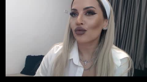 Snapshot of lovelyblondyxxx chatting on February 24, 2025, 10:58 pm PrAllinXXXa online show from February 24, 2025, 10:58 pm