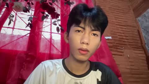 lovelyboy_jm online show from May 12, 2026, 1:25 am