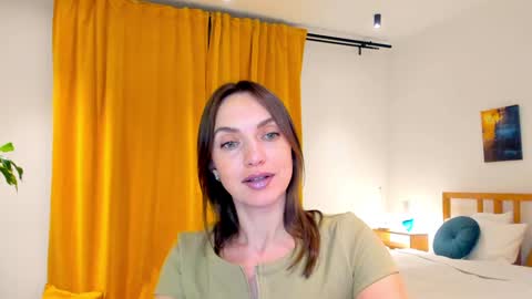 Snapshot of lovelyeemia chatting on December 13, 2024, 7:10 pm Mia online show from December 13, 2024, 7:10 pm