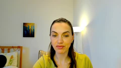 Snapshot of lovelyeemia chatting on December 24, 2024, 12:00 pm Mia online show from December 24, 2024, 12:00 pm