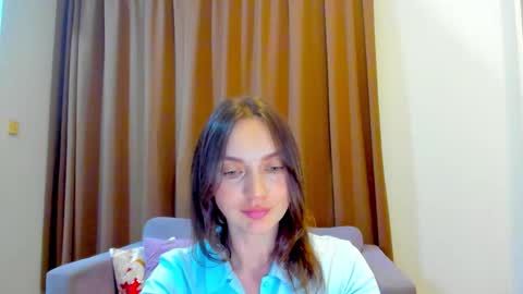 Snapshot of lovelyeemia chatting on October 7, 2025, 11:51 am Mia online show from October 7, 2025, 11:51 am