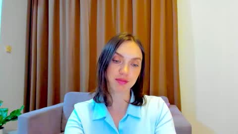 Snapshot of lovelyeemia chatting on October 22, 2025, 10:37 am Mia online show from October 22, 2025, 10:37 am