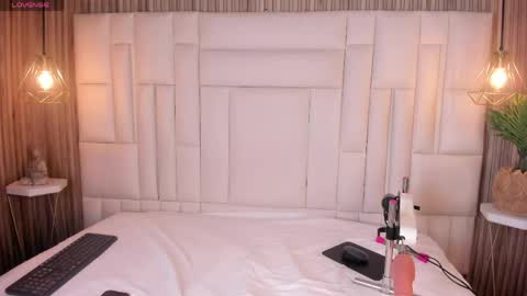 Lovely online show from April 17, 2026, 5:05 pm