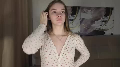 Snapshot of lovelygracee chatting on November 6, 2025, 1:56 pm lovelygracee online show from November 6, 2025, 1:56 pm