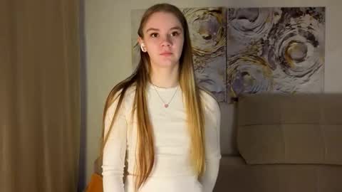 lovelygracee online show from November 26, 2025, 1:56 pm