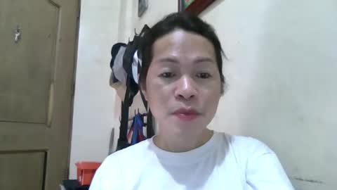 Snapshot of lovelykimts32 chatting on September 29, 2025, 1:44 am lovelykimts32 online show from September 29, 2025, 1:44 am