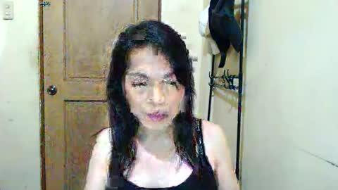 Snapshot of lovelykimts32 chatting on November 10, 2025, 1:21 pm lovelykimts32 online show from November 10, 2025, 1:21 pm