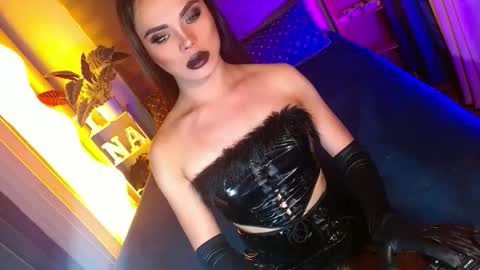 lovelymiss_shyna11 online show from March 25, 2026, 9:04 am