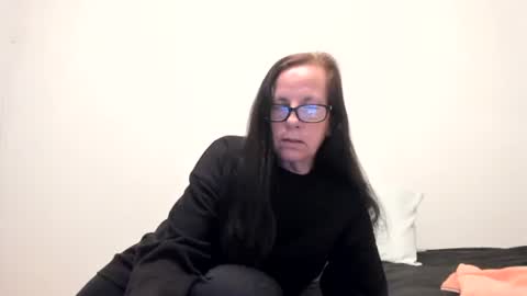 Snapshot of lovelypeachgoddess chatting on March 16, 2026, 2:17 am Loving Peach Goddess online show from March 16, 2026, 2:17 am