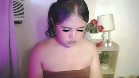 Snapshot of lovelypinaychubsx chatting on June 23, 2026, 7:39 am lovely online show from June 23, 2026, 7:39 am
