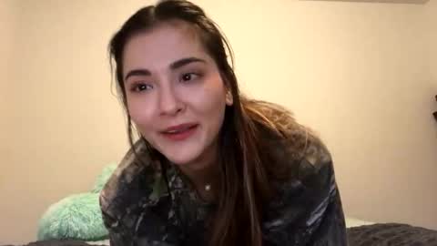 Snapshot of lovelyqueenaria chatting on October 15, 2025, 6:52 pm Queen Aria online show from October 15, 2025, 6:52 pm