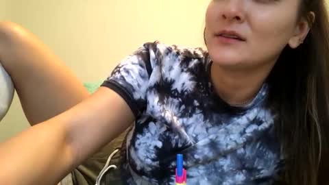 Snapshot of lovelyqueenaria chatting on October 22, 2025, 7:13 pm Queen Aria online show from October 22, 2025, 7:13 pm