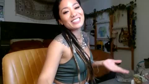 Snapshot of lovelyxmacii chatting on September 16, 2025, 4:35 am lovelyxmacii online show from September 16, 2025, 4:35 am