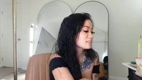 Snapshot of lovelyxmacii chatting on March 2, 2026, 5:30 am lovelyxmacii online show from March 2, 2026, 5:30 am