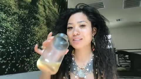 lovelyxmacii online show from July 19, 2026, 10:02 pm