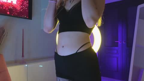 NTMY IM LANA online show from January 30, 2025, 4:24 pm