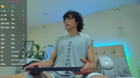 Snapshot of loverboy8_ chatting on January 18, 2025, 6:24 am loverboy8_ online show from January 18, 2025, 6:24 am