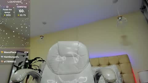 Snapshot of loverboy8_ chatting on March 4, 2025, 7:08 am loverboy8_ online show from March 4, 2025, 7:08 am