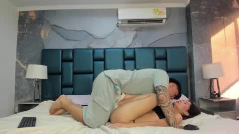 loverebels_ online show from December 21, 2025, 12:45 pm