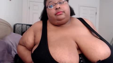 Alyson online show from March 18, 2026, 12:47 am