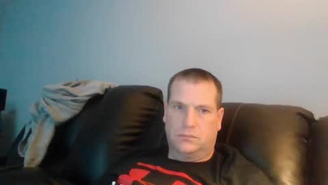 lovetocum37 online show from February 22, 2025, 4:09 pm