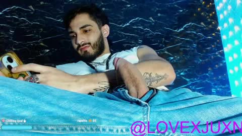 lovexjuxn77 online show from April 9, 2026, 6:35 pm