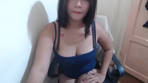 Snapshot of loving_ellah19 chatting on October 3, 2025, 3:53 pm loving_ellah19 online show from October 3, 2025, 3:53 pm