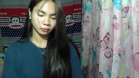 loving_rhean online show from May 20, 2026, 4:13 pm