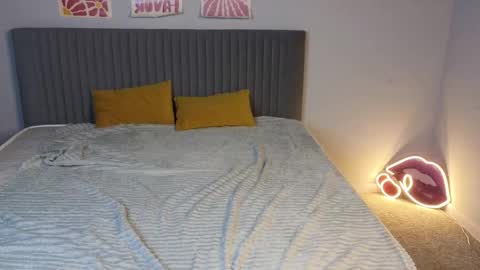 Erika online show from March 13, 2026, 1:34 am