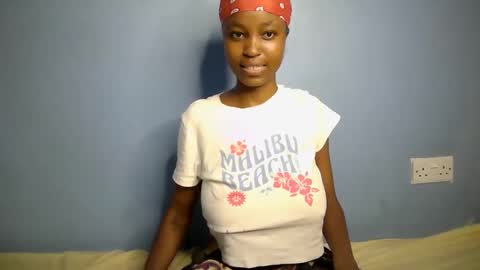 Snapshot of lovly_lastborn chatting on February 26, 2026, 6:18 pm lovly_lastborn online show from February 26, 2026, 6:18 pm