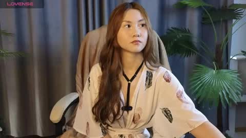 lowkeywild_ online show from June 3, 2026, 4:04 am