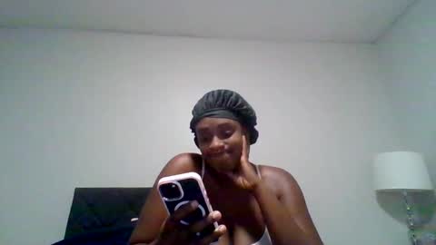Snapshot of loyalbambi chatting on May 28, 2026, 2:31 am loyalbambi online show from May 28, 2026, 2:31 am