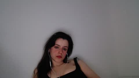 Snapshot of luana789 chatting on October 18, 2025, 9:37 pm luana online show from October 18, 2025, 9:37 pm