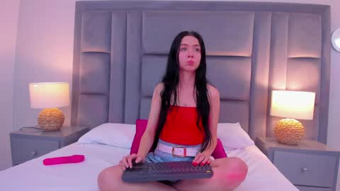 Luanastones online show from January 3, 2025, 10:31 am