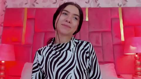 Luanastones online show from March 12, 2025, 10:48 am