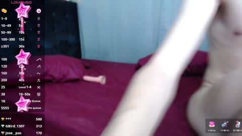 lUAN online show from January 10, 2025, 2:34 pm