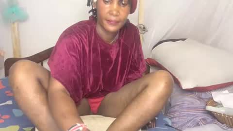 luannecrazy online show from July 13, 2026, 7:27 pm