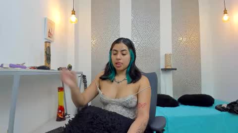 Snapshot of luary69 chatting on November 10, 2025, 3:44 pm 69 online show from November 10, 2025, 3:44 pm