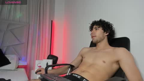 Luca Ferrer online show from January 6, 2026, 1:53 am