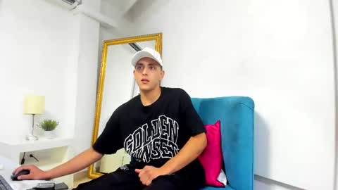 Snapshot of luca_gael chatting on June 13, 2026, 10:51 pm Luca Gael online show from June 13, 2026, 10:51 pm