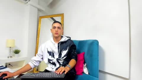 Snapshot of luca_gael chatting on June 14, 2026, 3:25 pm Luca Gael online show from June 14, 2026, 3:25 pm