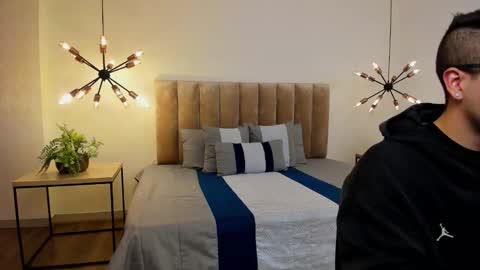 Snapshot of luca_morettii chatting on September 29, 2025, 12:10 pm luca_morettii online show from September 29, 2025, 12:10 pm