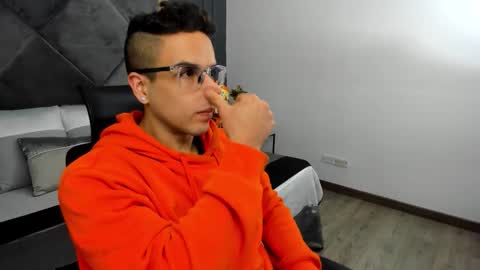 Snapshot of luca_morettii chatting on October 12, 2025, 12:26 pm luca_morettii online show from October 12, 2025, 12:26 pm