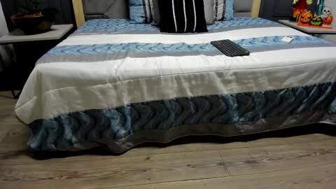 Snapshot of luca_morettii chatting on October 22, 2025, 12:05 pm luca_morettii online show from October 22, 2025, 12:05 pm