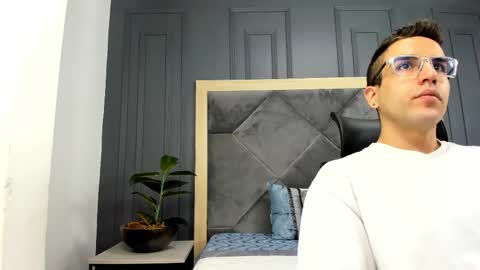 Snapshot of luca_morettii chatting on October 24, 2025, 2:02 pm luca_morettii online show from October 24, 2025, 2:02 pm